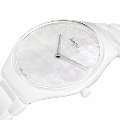 RADO True Round Thinline x Great Gardens of the World Chapter 9 Araucaria R27118902 Limited Edition-horloge