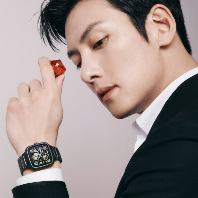 Montre RADO True Square Open Heart x Ji Chang-wook Édition Limitée R27174712