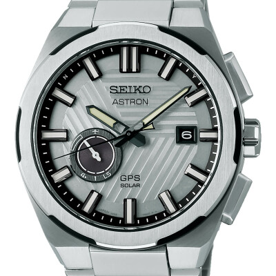 Montre Seiko Astron Quartz GPS Solaire Silvertone "Earth" Édition Limitée SSJ037J1