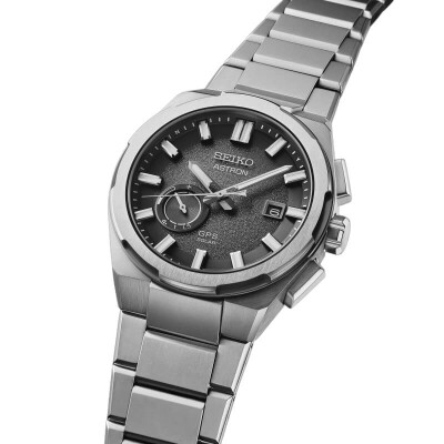 Montre Seiko Astron Quartz GPS Solaire cadran "Lune" SSJ025J1