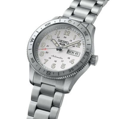Montre Seiko 5 Sports Field Series HDB007K1