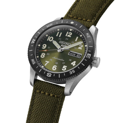 Montre Seiko 5 Sports Field Series HDB008K1