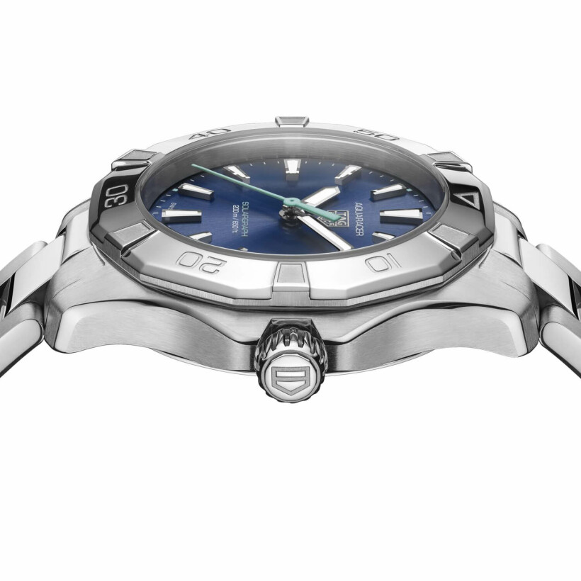 TAG Heuer Aquaracer Professional 200 Solargraph 34mm watch
