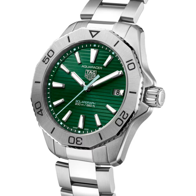 TAG Heuer Aquaracer Professional 200 Solargraph watch