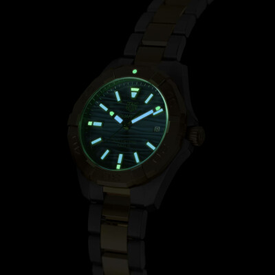 TAG Heuer Aquaracer Date Quartz 32mm watch