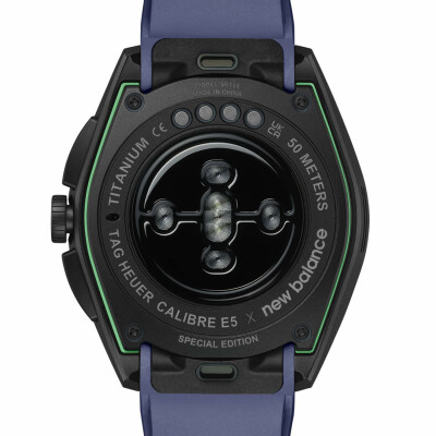 Montre TAG Heuer Connected Calibre E5 40mm x New Balance Edition Limitée SBT8082.EB0394
