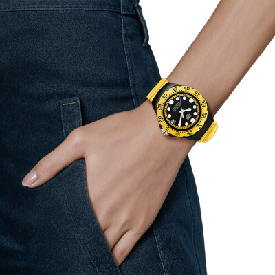 TAG Heuer Formula 1 Solargraph 38mm Limited Edition watch