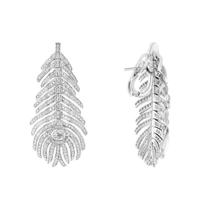 Pendants d'Oreilles Boucheron Plume de Paon, moyen modèle, pavé de diamants sur or blanc