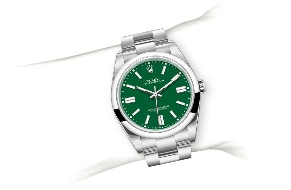 Rolex Oyster Perpetual 41 in Oystersteel M124300-0005 at Felopateer Palace