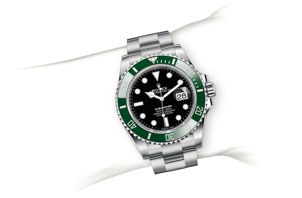 Rolex Submariner Date in Oystersteel M126610LV-0002 at Dubail