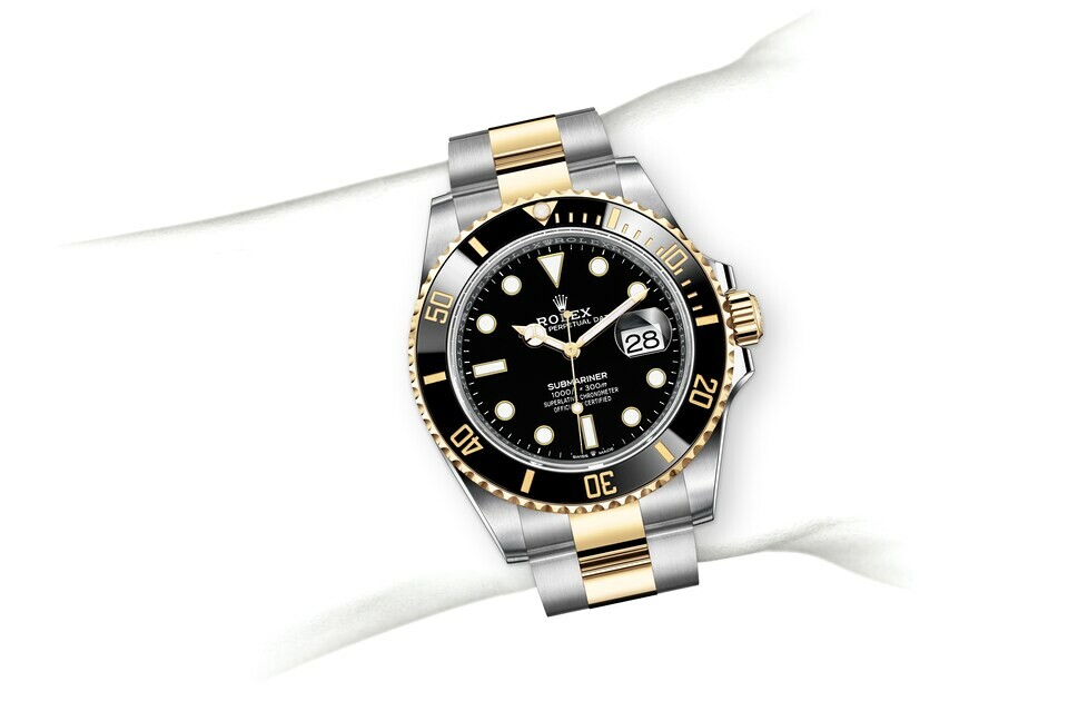 Rolex Submariner Date in Yellow Rolesor - combination of Oystersteel and yellow gold M126613LN-0002 at Dubail