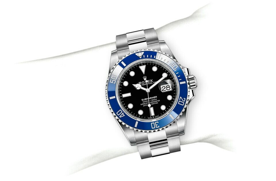 Rolex Submariner Date in 18 ct white gold M126619LB-0003 at Dubail