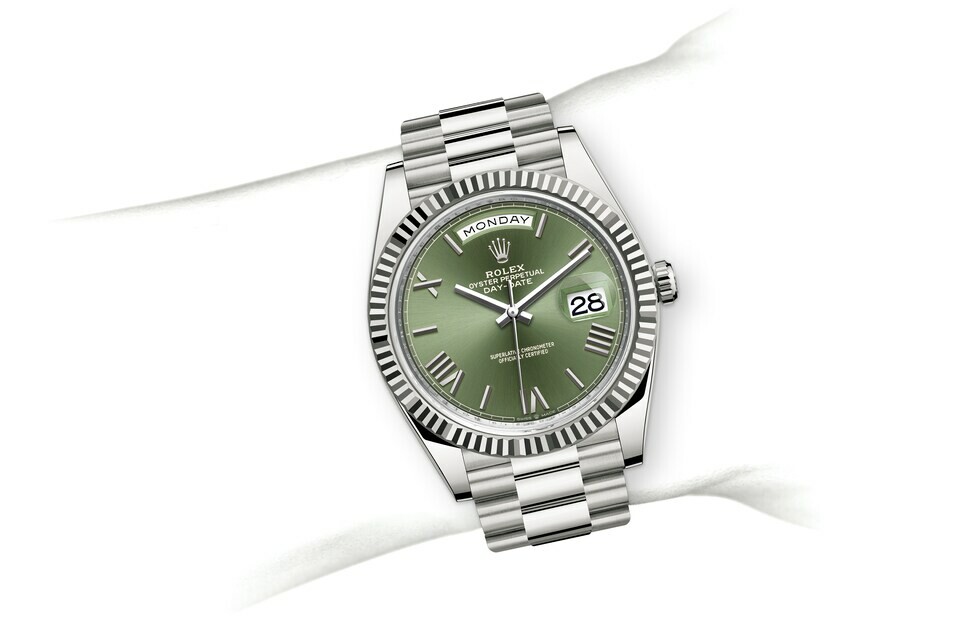 Rolex Day‑Date 40 en Or gris 18 ct M228239-0033 chez Hardy