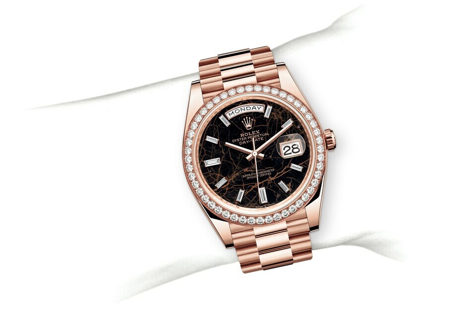 Rolex Day‑Date 40 en Or Everose 18 ct M228345RBR-0016 chez Hardy