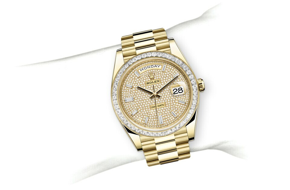 Rolex Day‑Date 40 en or jaune 18 ct M228398TBR-0036 chez Dubail
