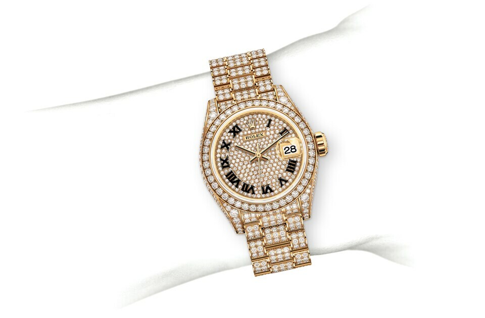 Rolex Lady‑Datejust en Or jaune 18 ct avec flancs de carrure et cornes sertis de diamants M279458RBR-0001 chez Dubail