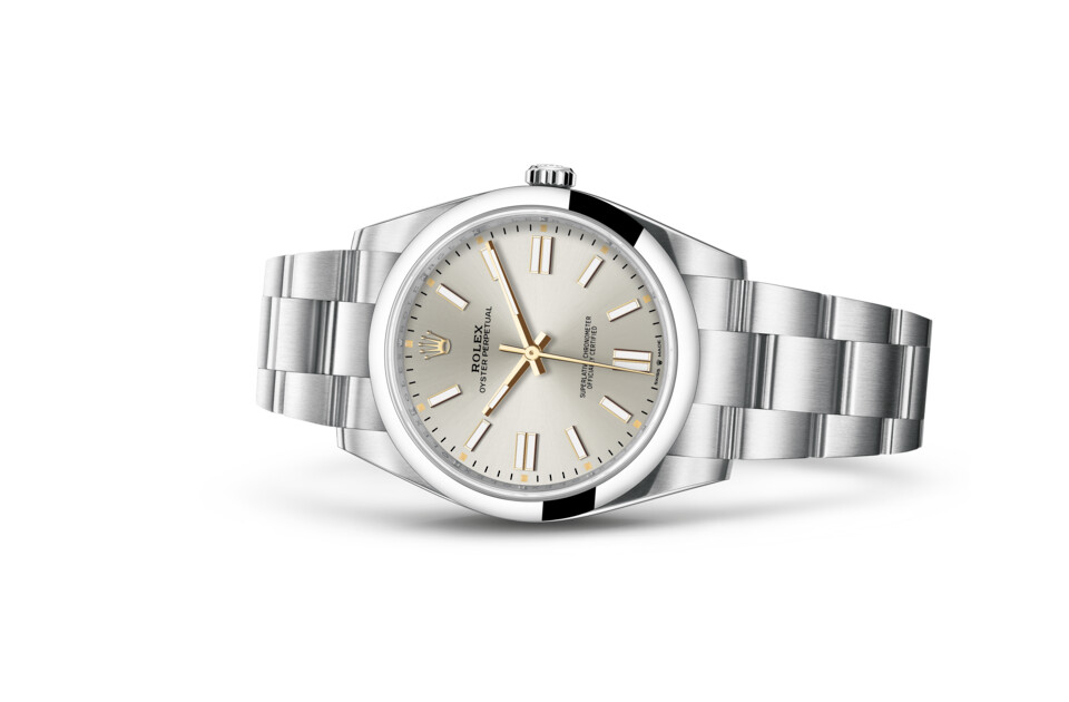Rolex Oyster Perpetual 41 in Oystersteel M124300-0001 at Dubail - view 2
