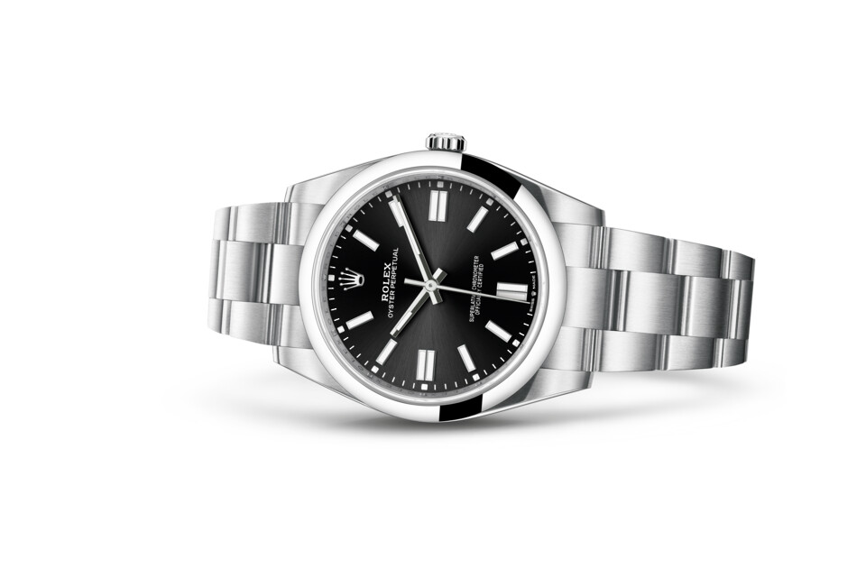 Rolex Oyster Perpetual 41 in Oystersteel M124300-0002 at Dubail - view 2