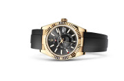 Rolex Sky-Dweller in 18 ct yellow gold M336238-0002 at ACRE - view 2