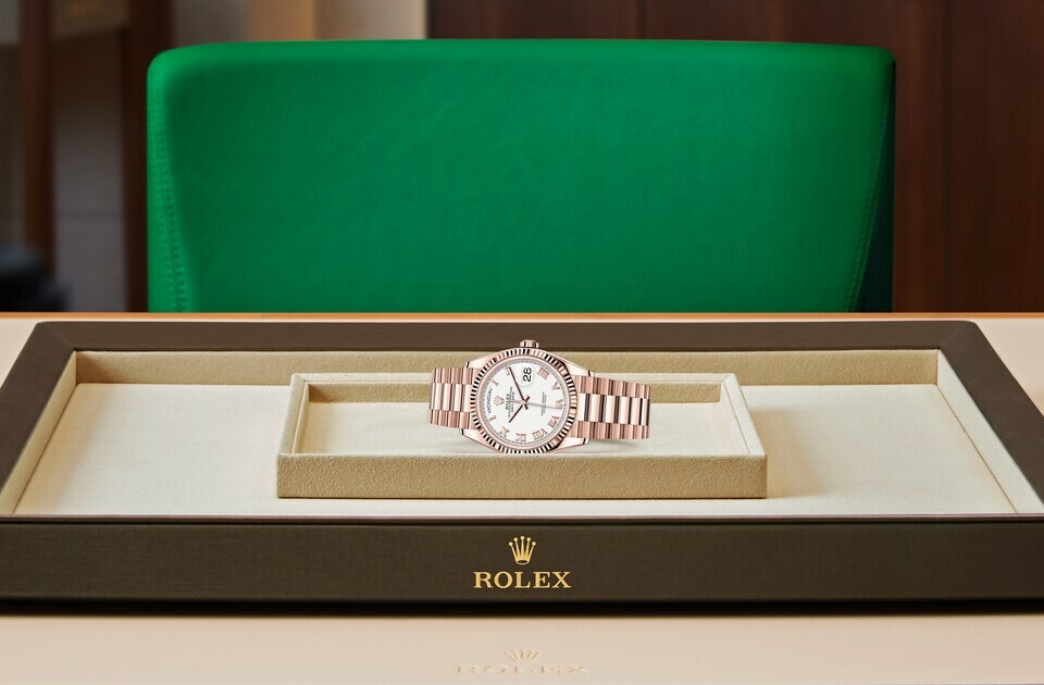 Rolex Day‑Date 36 en Or Everose 18 ct M128235-0052 chez Raynal - vue 4