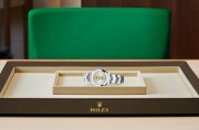 Rolex Oyster Perpetual 28 in Oystersteel M276200-0001 at Dubail - view 4