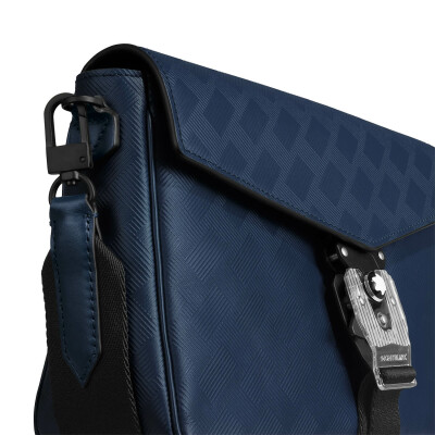 Sac pochette Montblanc Extreme 3.0 compact avec boucle M LOCK 4810