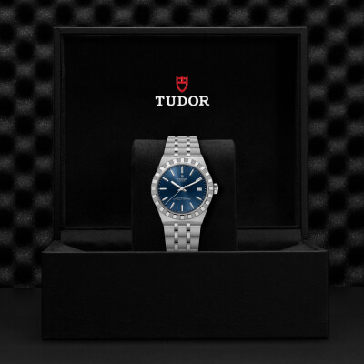 Montre TUDOR  Royal boîtier en acier, 36 mm, cadran bleu