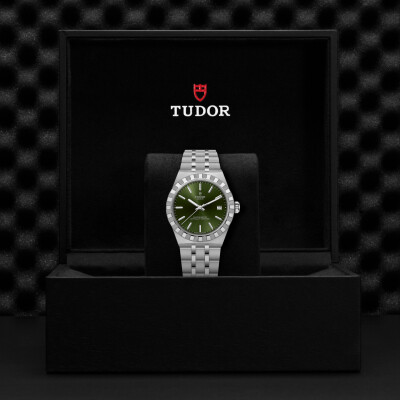 Montre TUDOR  Royal boîtier en acier, 36 mm, cadran vert