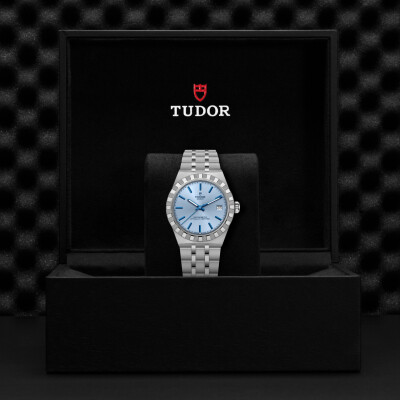 Montre TUDOR  Royal boîtier en acier, 36 mm, cadran bleu clair