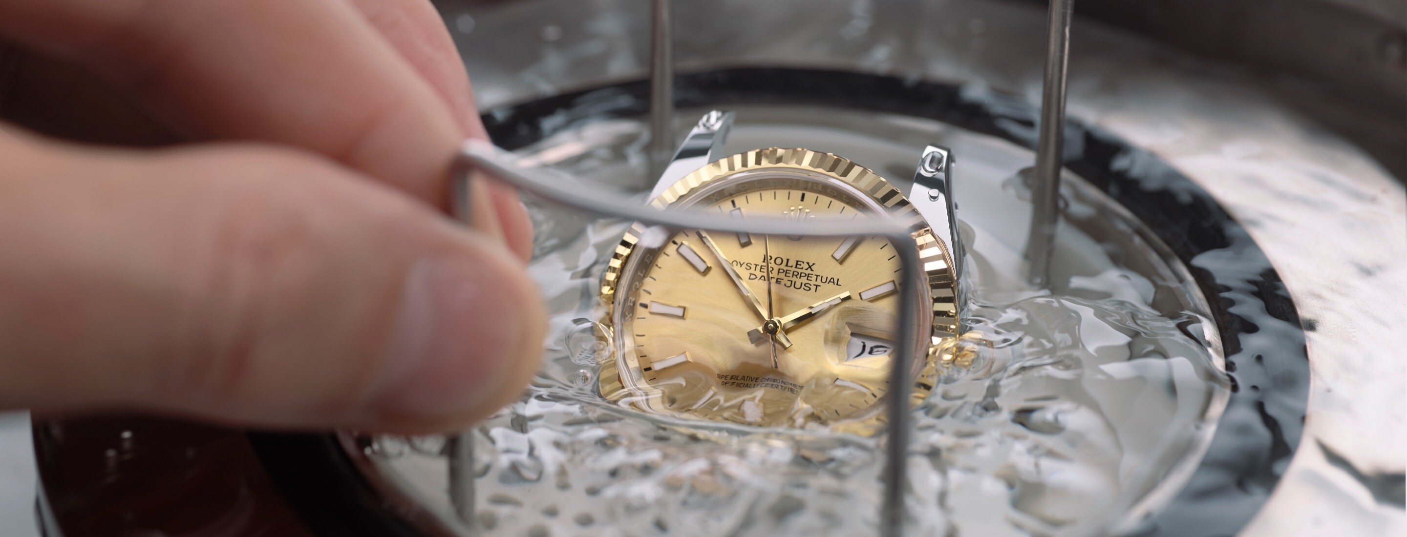 Rolex servicing procedure - Auberi