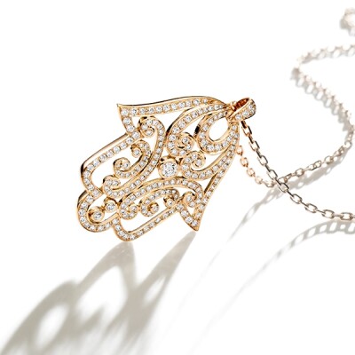 Pendentif Khmissa en or rose et diamants