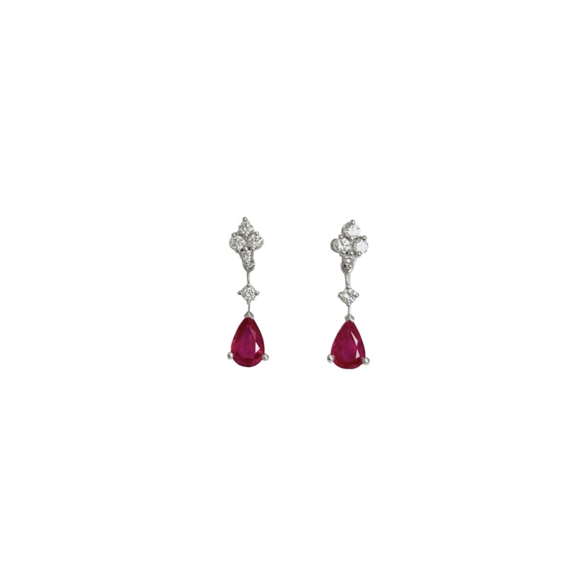 Boucles d'oreilles en or blanc pendantes rubis et diamants