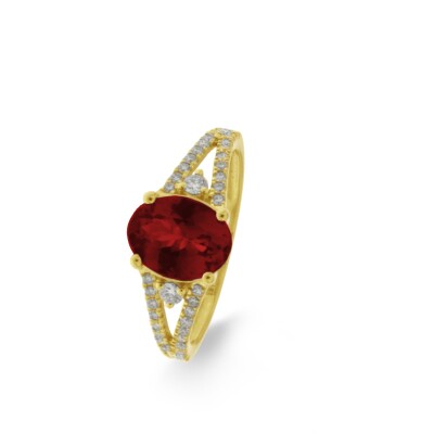 Bague or jaune rubis et diamants