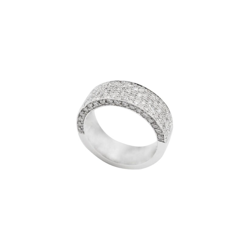 Bague en or blanc et pavage diamants