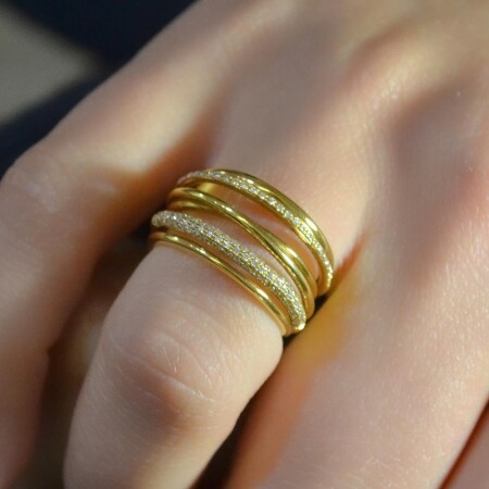 Bague en or jaune multi rangs pavage diamants