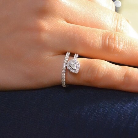 Bague en or blanc et diamants