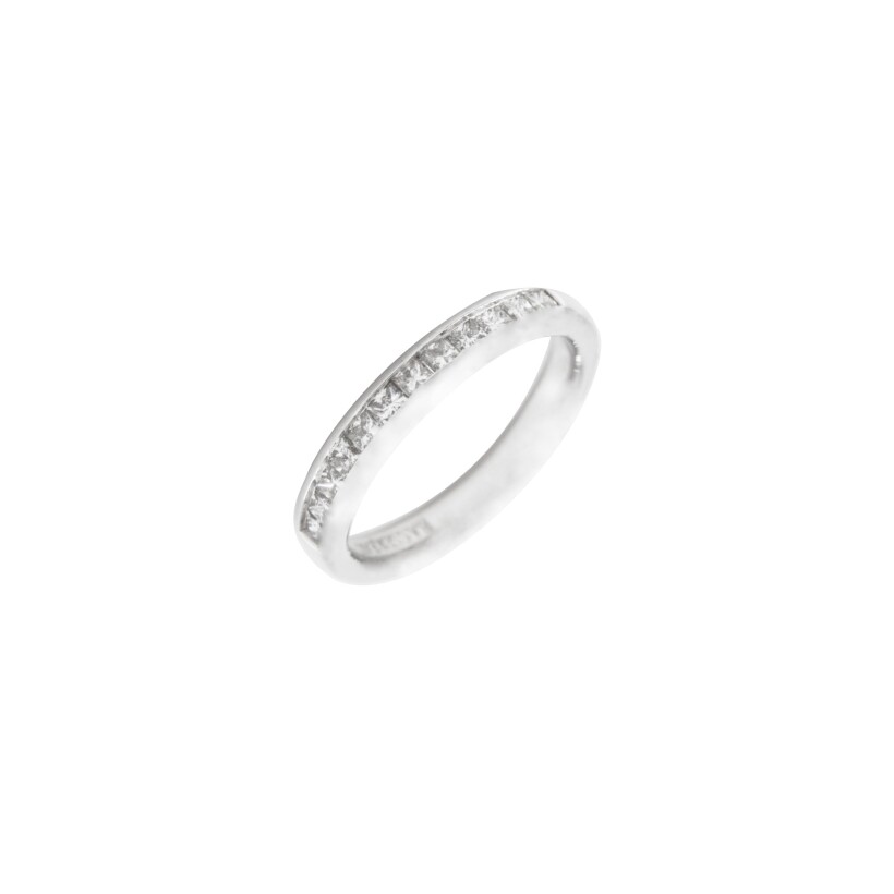 Alliance demi-tour diamants taille princesse sertis rail or blanc