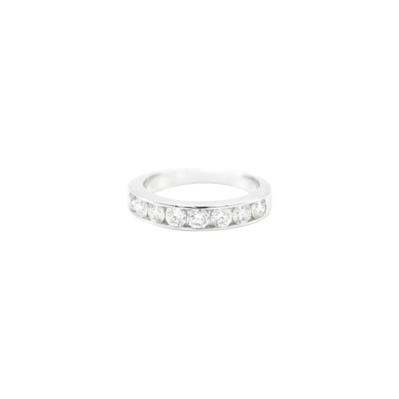 Alliance or blanc demi-tour diamants taille princesse sertis rail