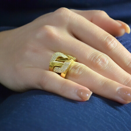 Bague en or jaune et pavage diamants