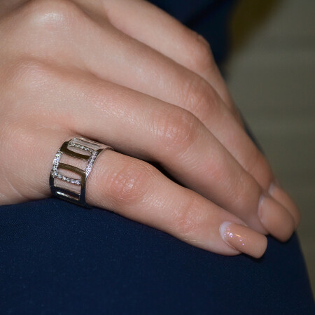 Bague en or blanc et diamants