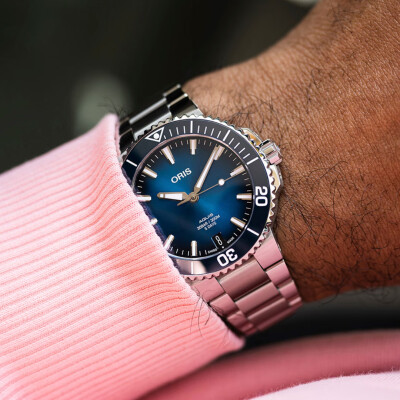 Montre Oris Aquis date