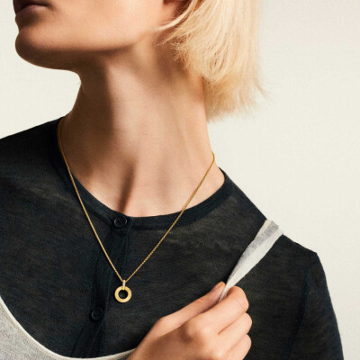 Pendentif Arthus Bertrand Ruban en or jaune et diamants