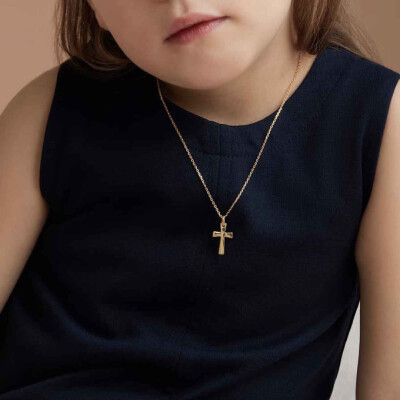 Pendentif Arthus Bertrand Croix Evasée 18 mm or jaune poli