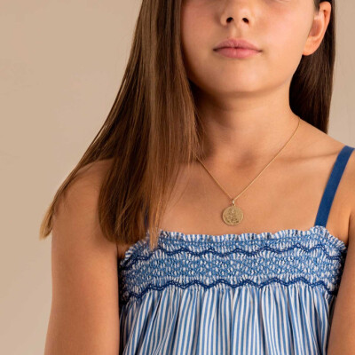 Médaille Arthus Bertrand Saint Famille 18 mm Or jaune Sablé - F.  Mince