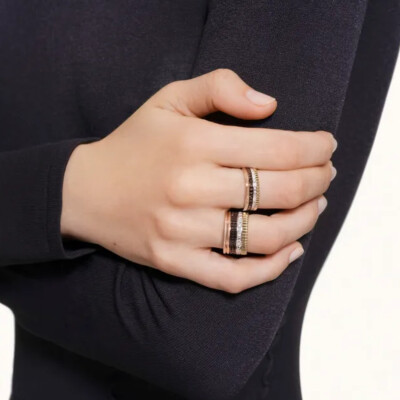 Bague Boucheron Quatre Classique Small en or jaune, or blanc, or rose, PVD marron et diamants