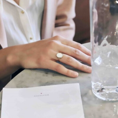 Bague Claverin Organic 750 Organic en or jaune et nacre