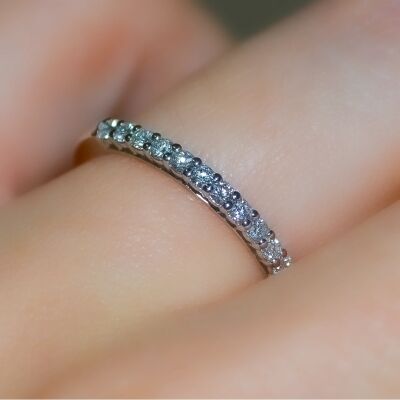 Alliance Infini en or blanc et diamants