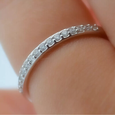 Alliance Infini en or blanc et diamants