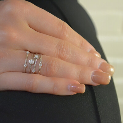 Bague en or blanc et diamants
