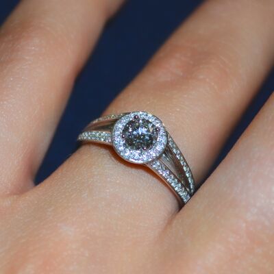 Solitaire diamant et entourage diamants certifié